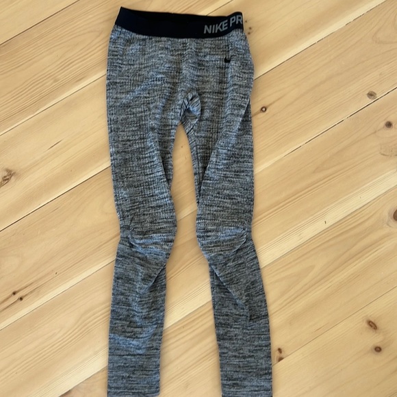 Nike Pro Legging NWOT - Picture 2 of 4